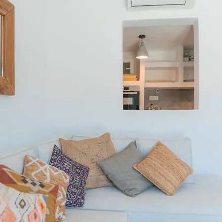 Dione Vila Platis Gialos (Sifnos)