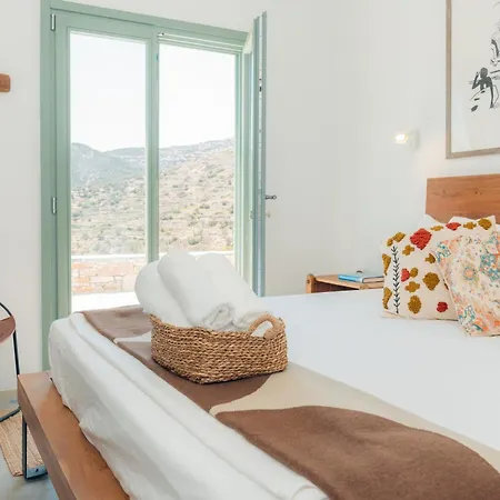 Dione Platis Gialos (Sifnos)